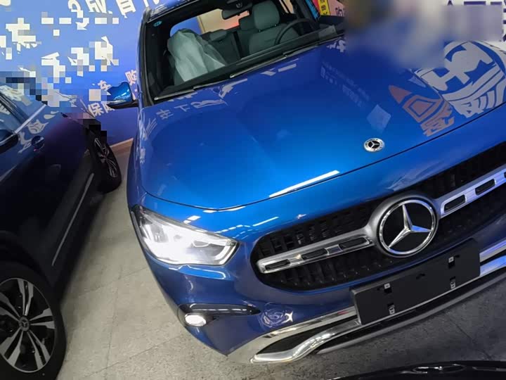 Фото 4 - Mercedes-Benz GLA-Class
