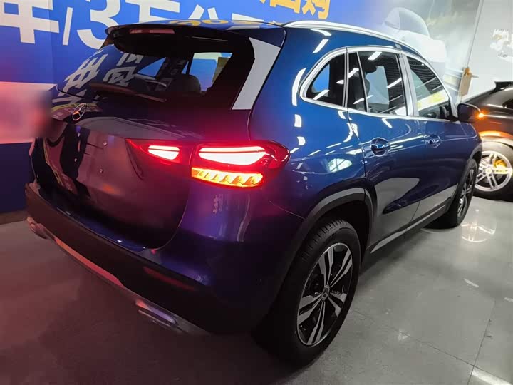 Фото 7 - Mercedes-Benz GLA-Class