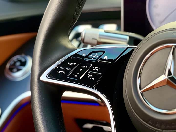 Фото 17 - Mercedes-Benz S-Class