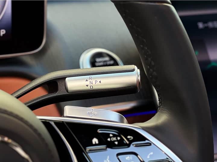 Фото 18 - Mercedes-Benz S-Class