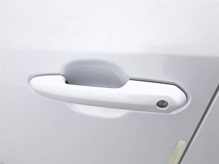 Фото 18 - Toyota RAV4