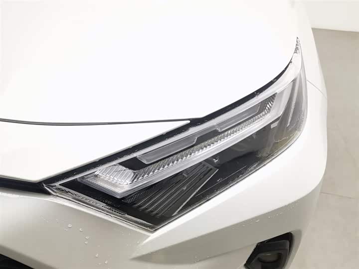 Фото 7 - Toyota RAV4