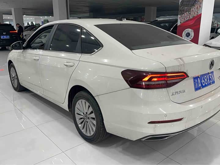 Фото 6 - Volkswagen Lavida