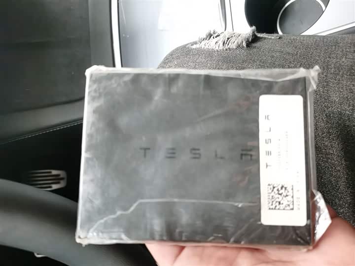 Фото 9 - Tesla Model 3