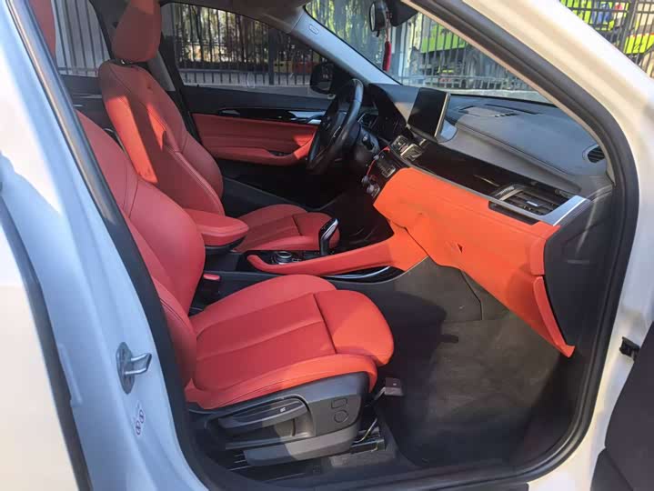 Фото 13 - BMW X2