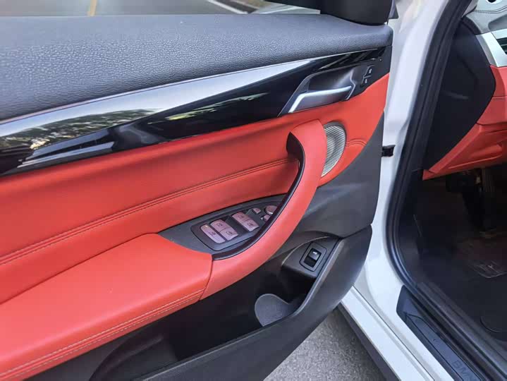 Фото 14 - BMW X2