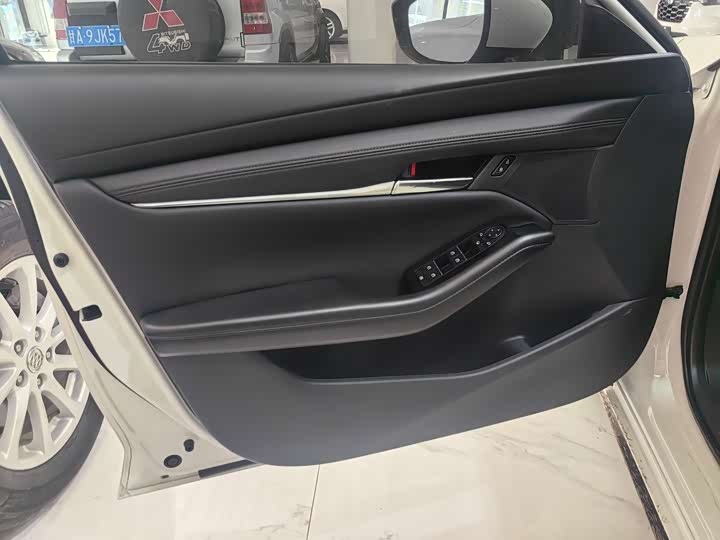 Фото 6 - Mazda 3 (Axela)