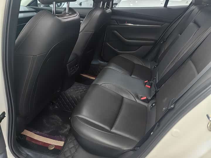 Фото 7 - Mazda 3 (Axela)