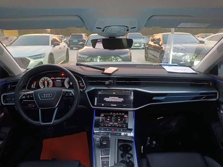 Фото 10 - Audi A7