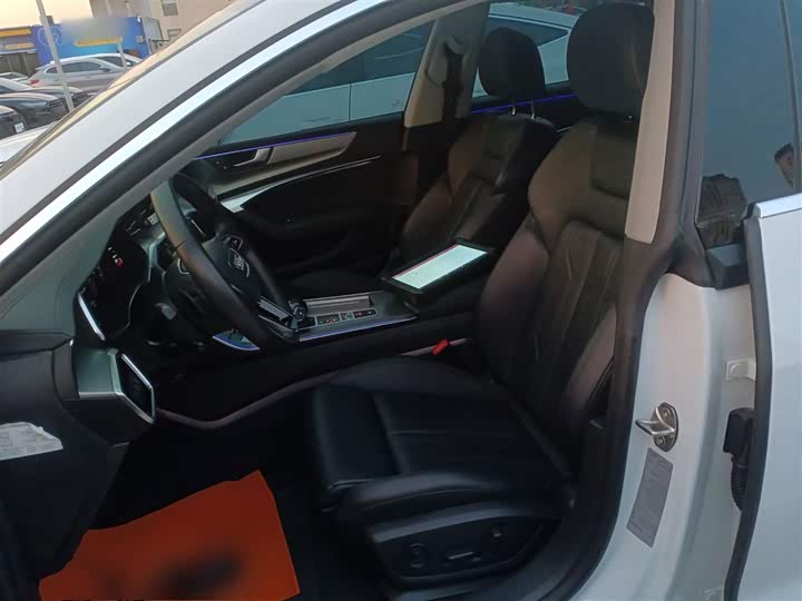 Фото 15 - Audi A7