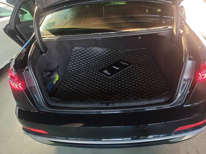 Фото 10 - Audi A6L