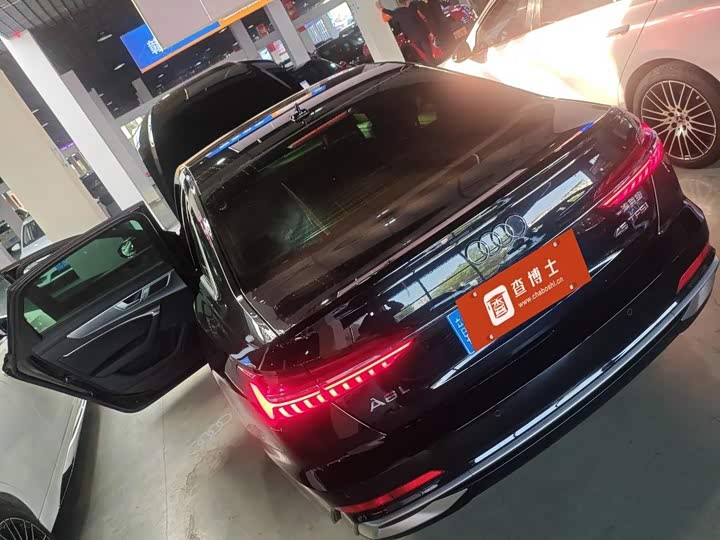 Фото 4 - Audi A6L