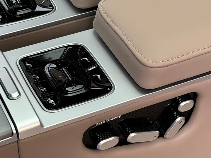 Фото 8 - XPeng X9