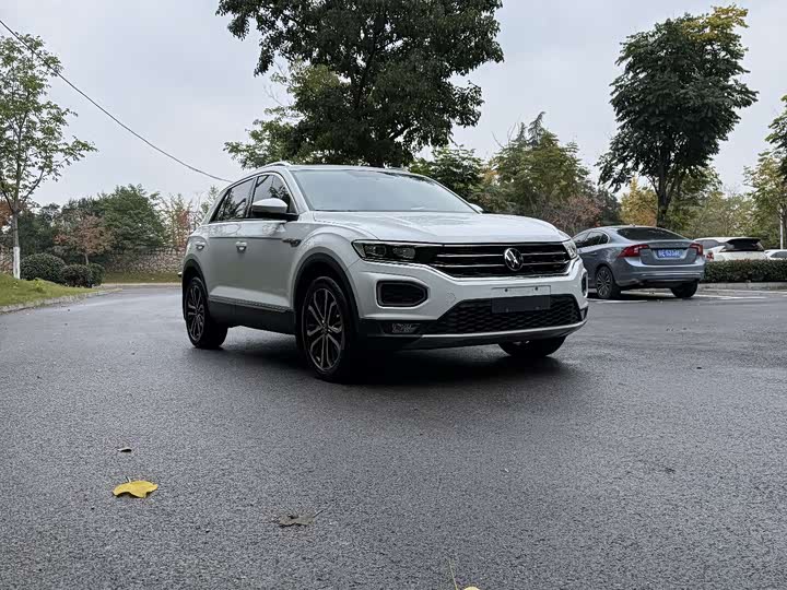 Фото 2 - Volkswagen T-Roc
