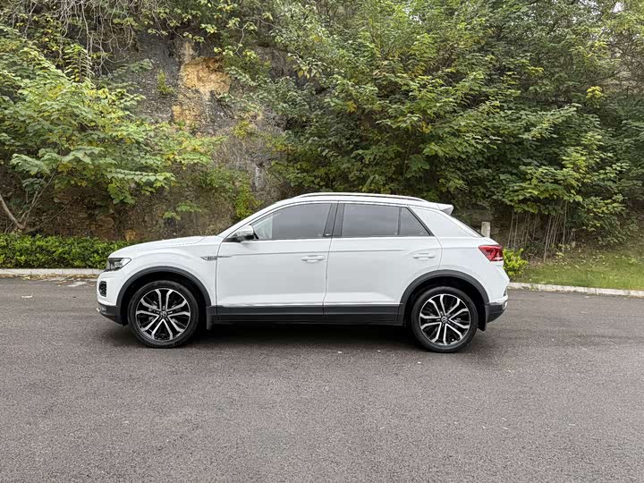 Фото 7 - Volkswagen T-Roc