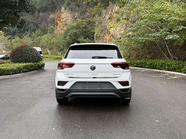 Фото 9 - Volkswagen T-Roc