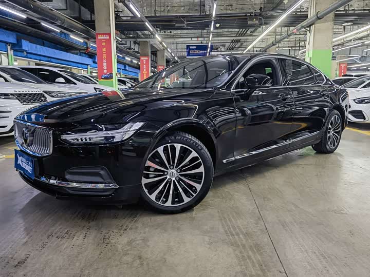 Фото 1 - Volvo S90