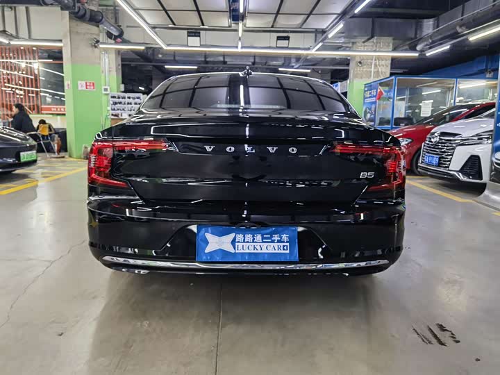 Фото 5 - Volvo S90