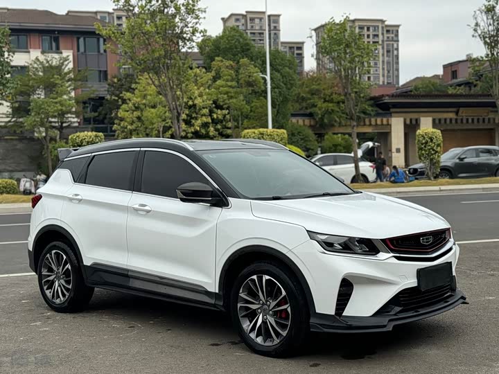 Фото 3 - Geely Coolray