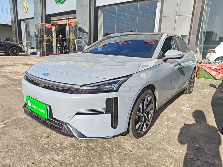 Фото 2 - Geely Galaxy L6