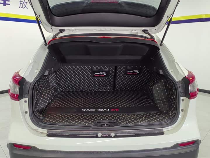 Фото 4 - Nissan Qashqai