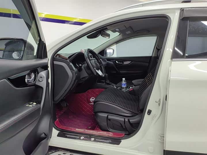 Фото 9 - Nissan Qashqai