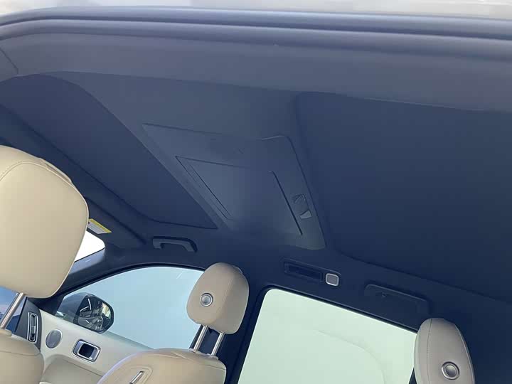 Фото 12 - LiXiang L8