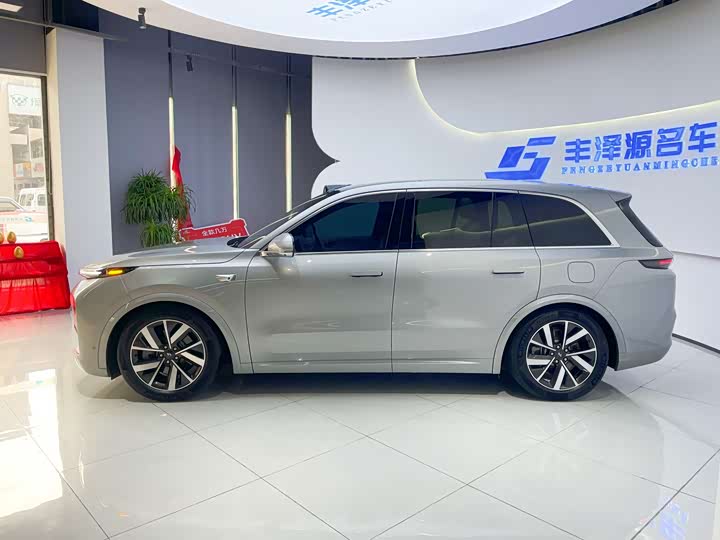 Фото 3 - LiXiang L8