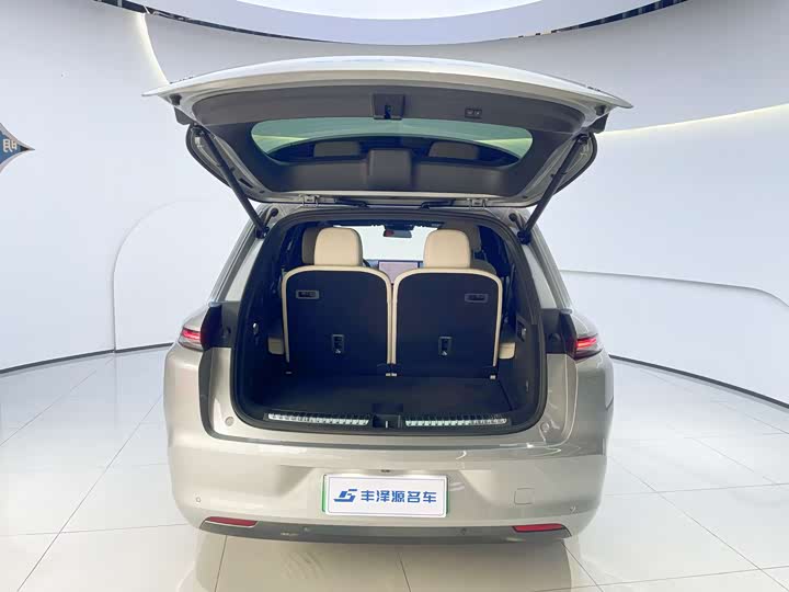 Фото 6 - LiXiang L8