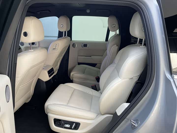 Фото 8 - LiXiang L8