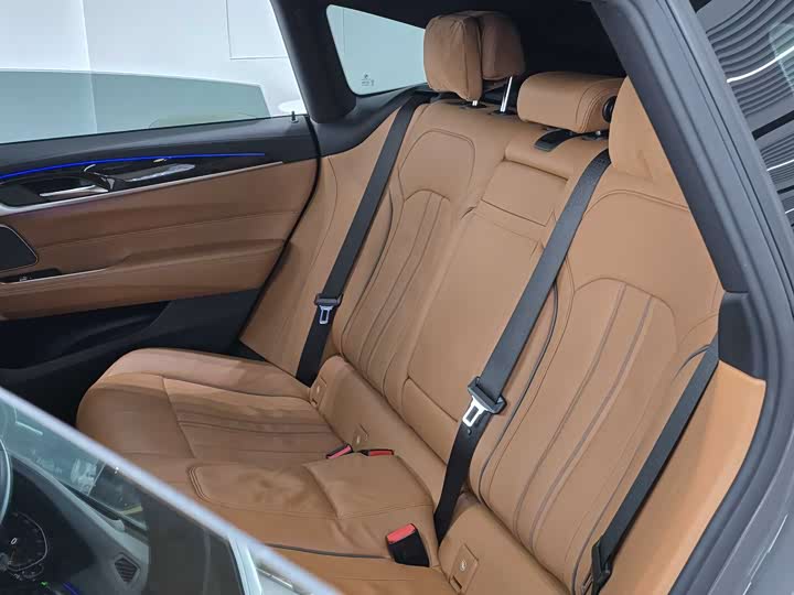 Фото 11 - BMW 6 Series GT