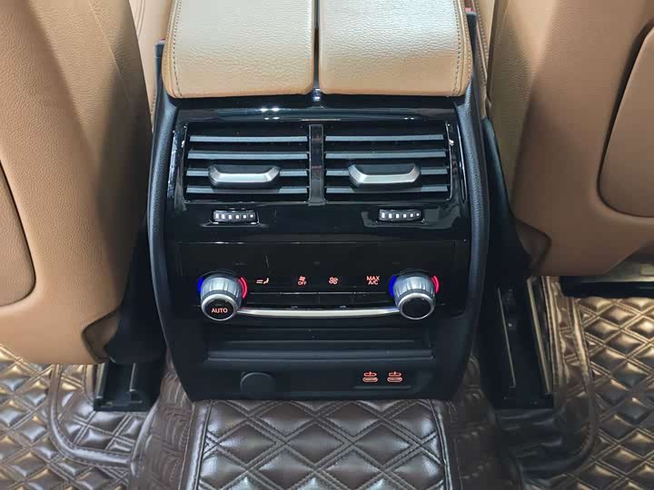 Фото 14 - BMW 6 Series GT