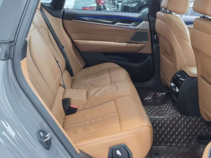 Фото 18 - BMW 6 Series GT