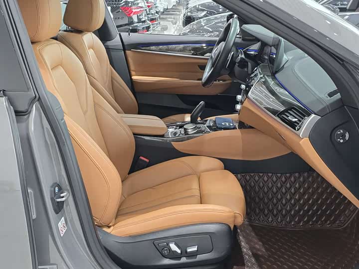 Фото 19 - BMW 6 Series GT