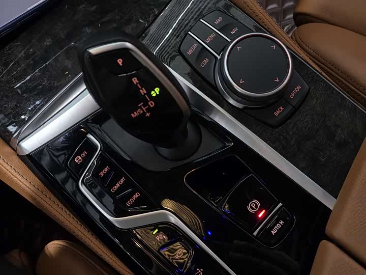 Фото 6 - BMW 6 Series GT