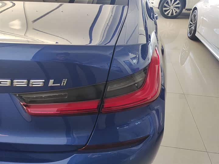 Фото 8 - BMW 3 Series