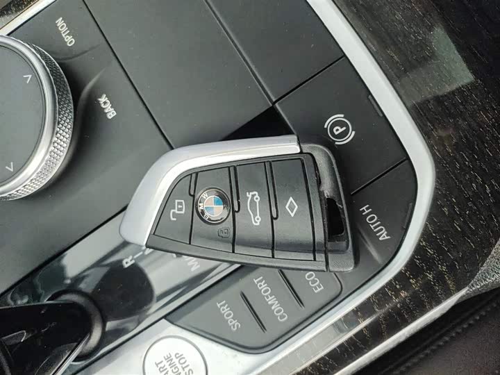 Фото 9 - BMW 3 Series