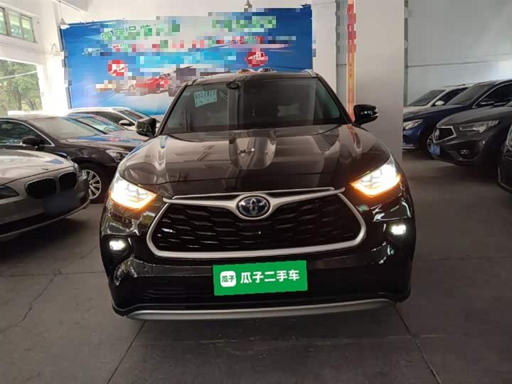 Фото 3 - Toyota Highlander