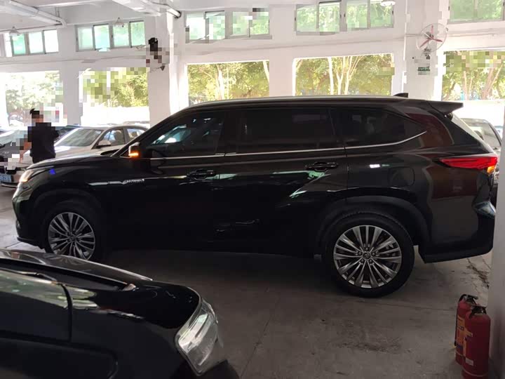 Фото 5 - Toyota Highlander