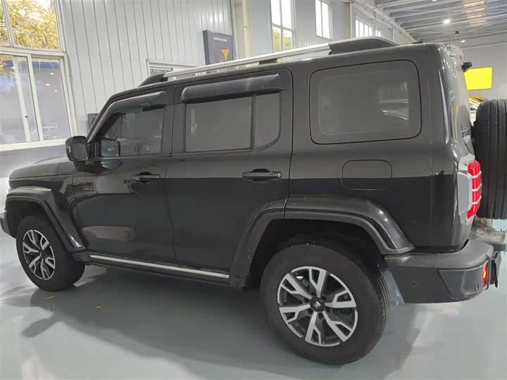 Фото 5 - Tank 300