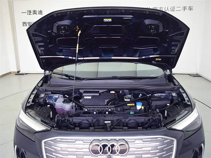 Фото 8 - Audi Q4 e-tron