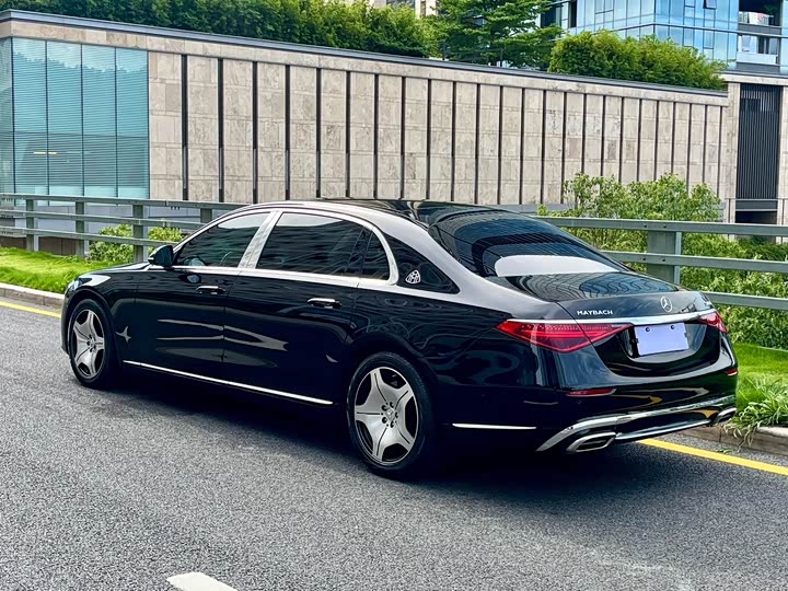 Фото 4 - Mercedes-Benz Maybach S-Class