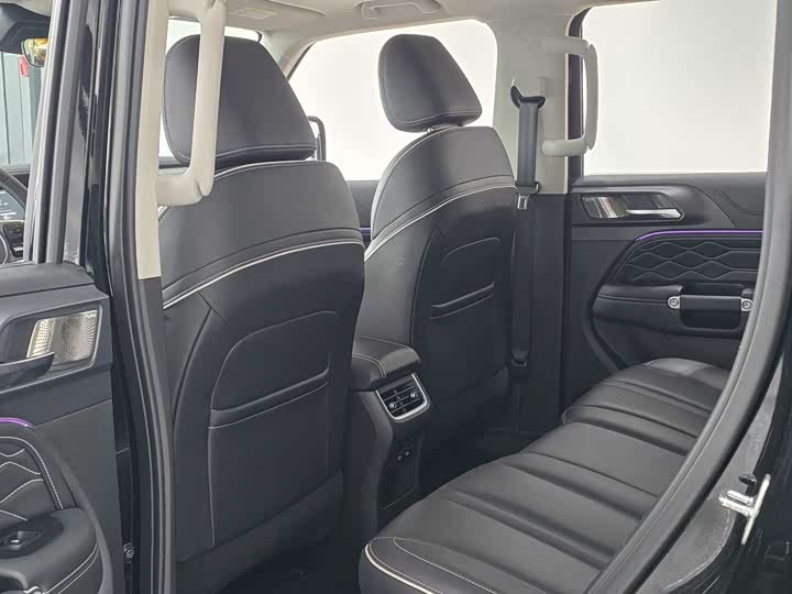 Фото 16 - Tank 300