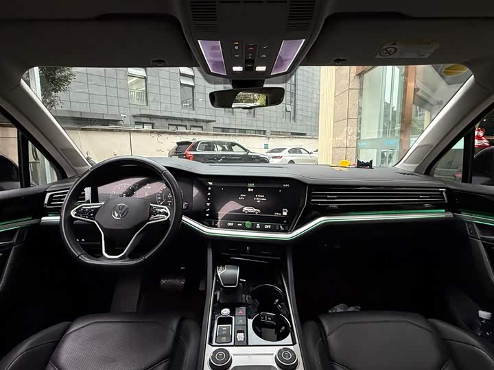 Фото 7 - Volkswagen Touareg