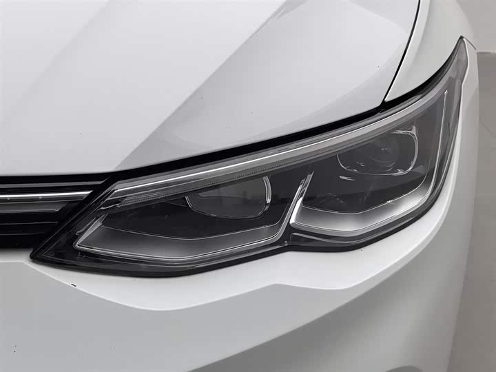 Фото 7 - Volkswagen Golf