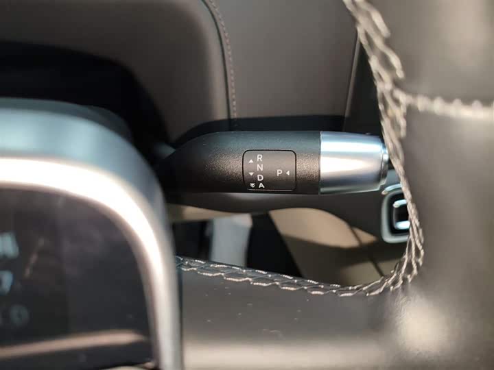 Фото 14 - LiXiang L9