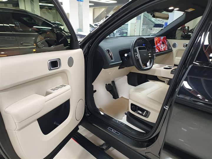 Фото 16 - LiXiang L9