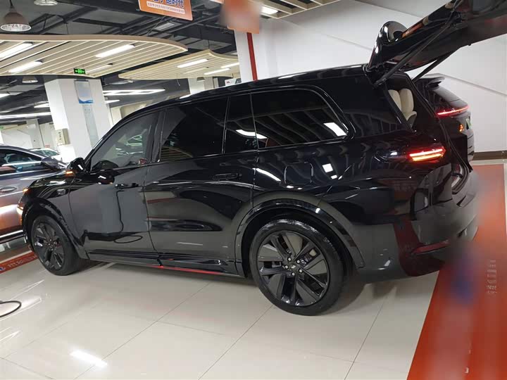 Фото 5 - LiXiang L9