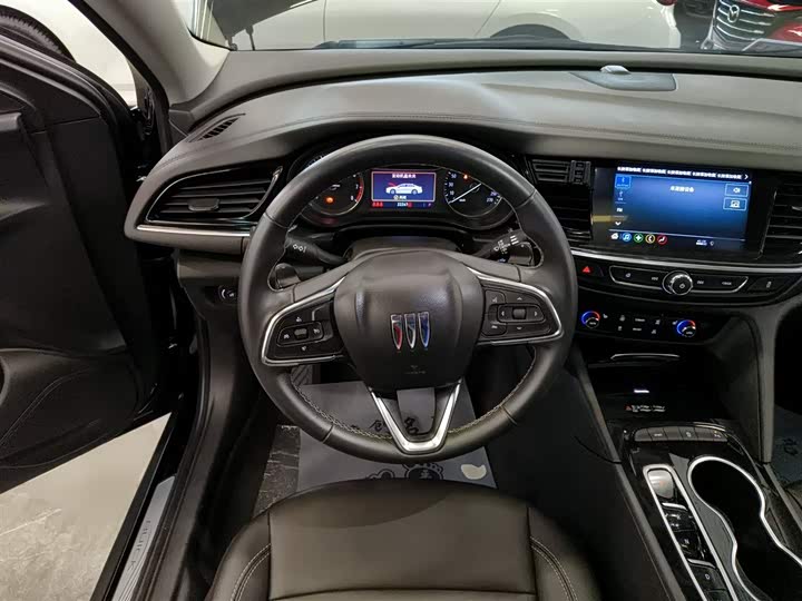 Фото 11 - Buick Regal