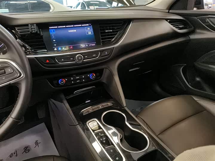 Фото 13 - Buick Regal